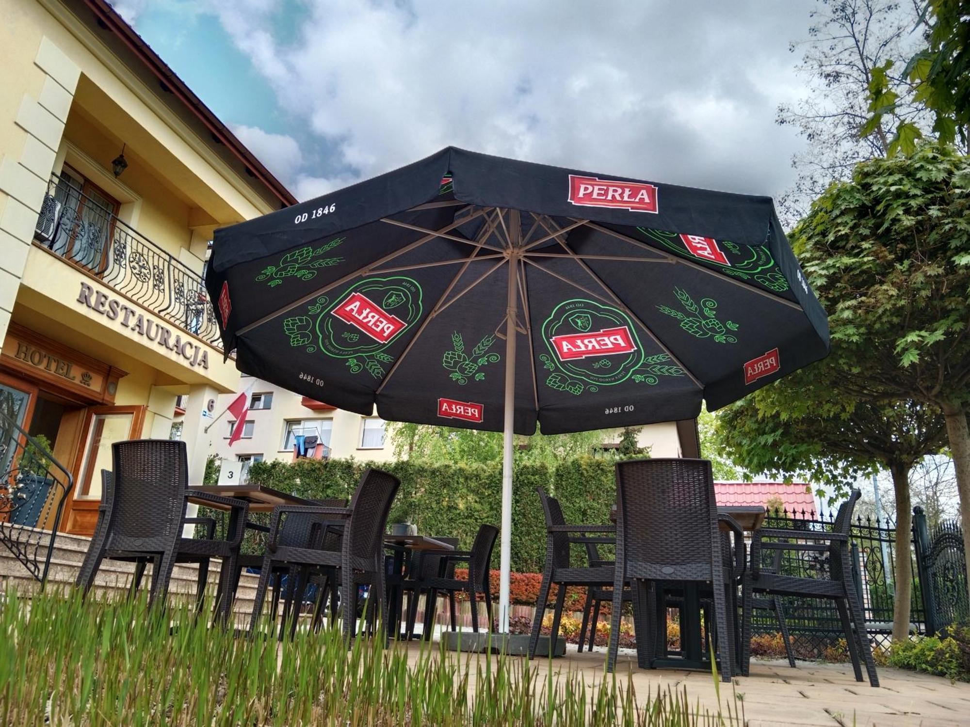 Hotel Korona ซานดอเมียร์ช ภายนอก รูปภาพ