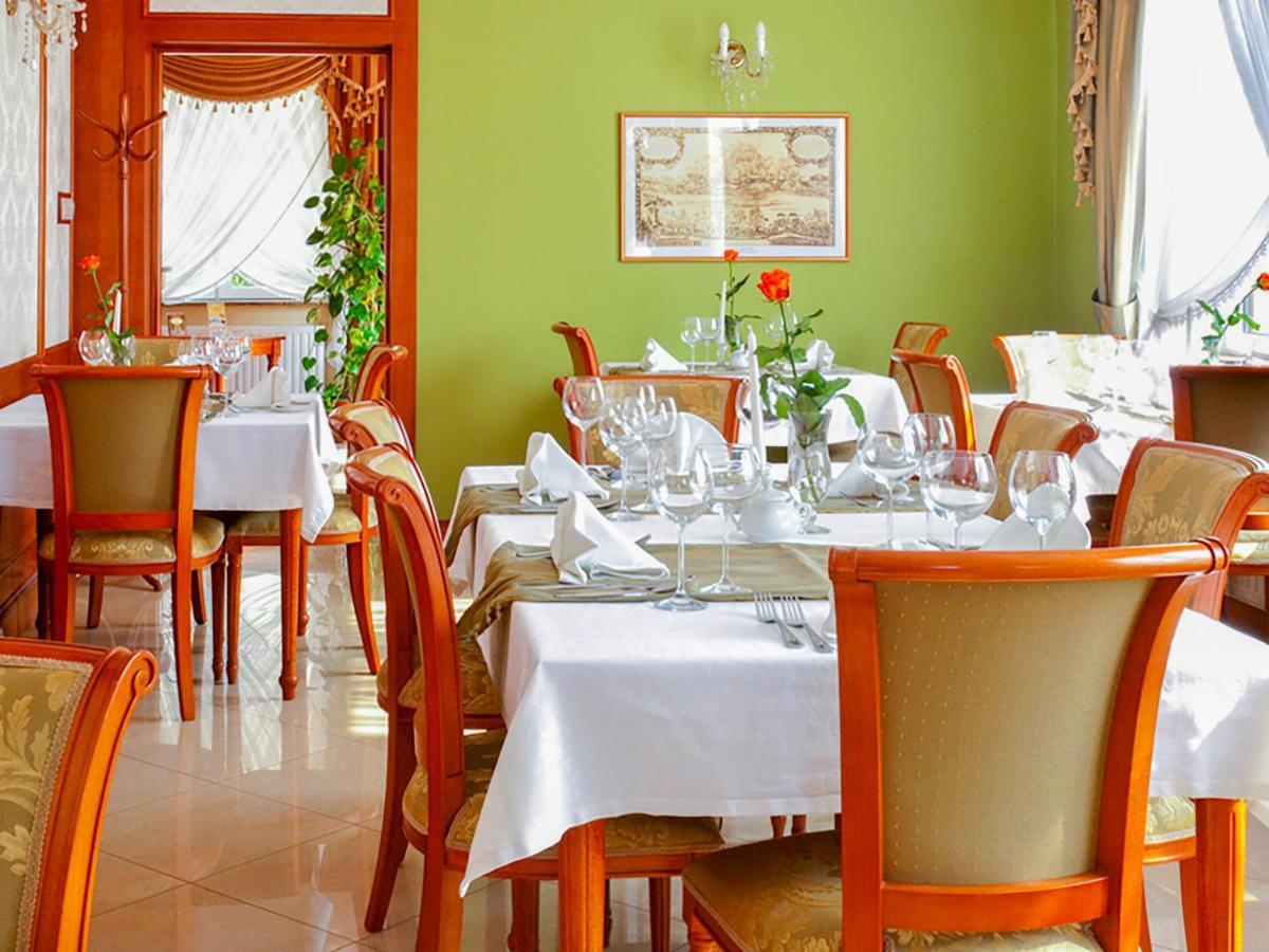 Hotel Korona ซานดอเมียร์ช ภายนอก รูปภาพ